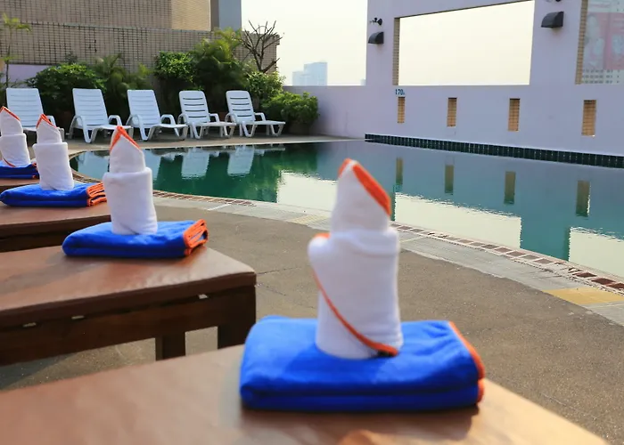 Karnmanee Palace Hotel 4*