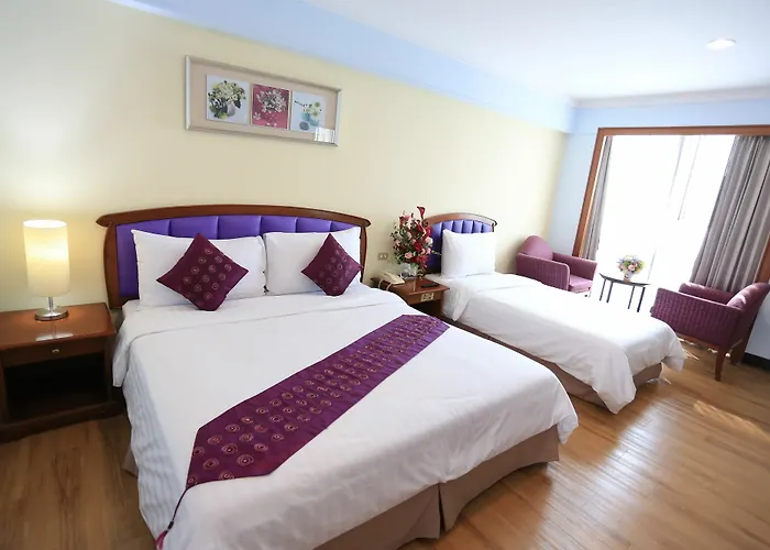 Karnmanee Palace Hotel 4*